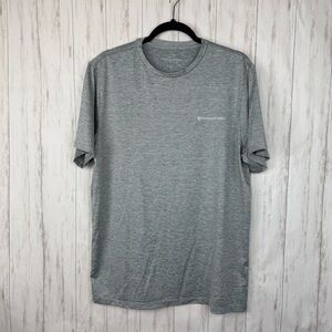 Vineyard Vines gray men’s performance tee Medium